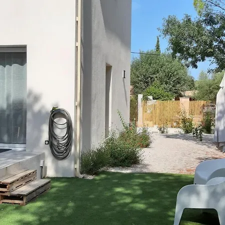 Дом отдыха La Maison Des Cigales Монферье-сюр-Ле